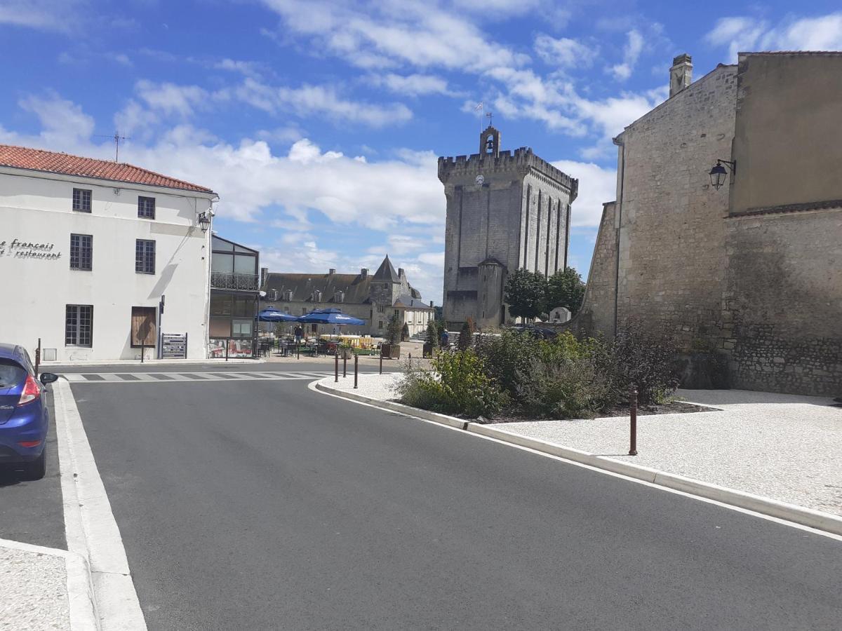 Le Clos Des Passiflores Pons Exterior photo